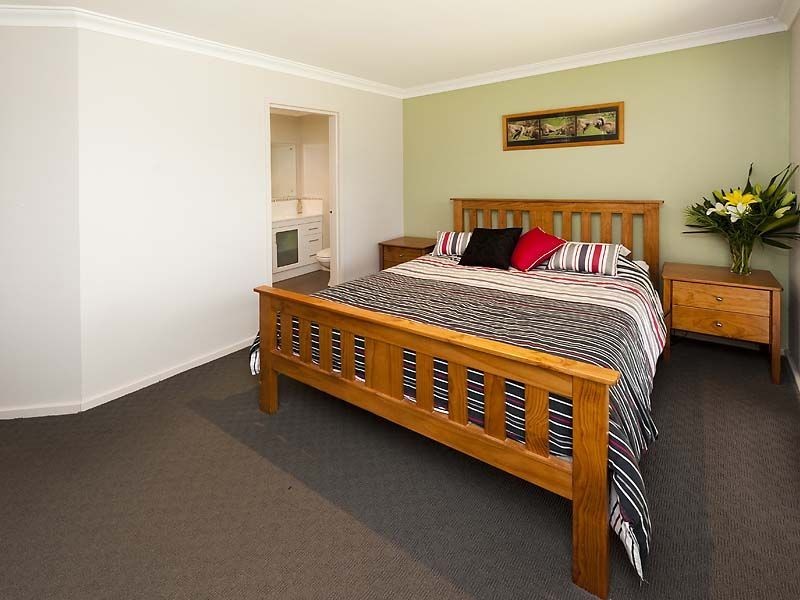 121 Mclarty Road, Halls Head WA 6210