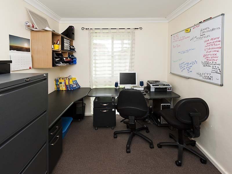 121 Mclarty Road, Halls Head WA 6210