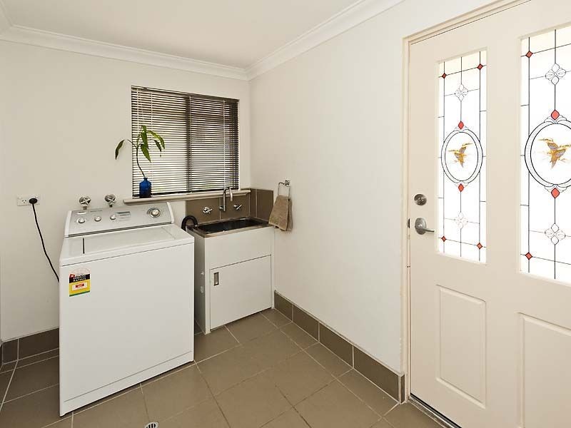 121 Mclarty Road, Halls Head WA 6210