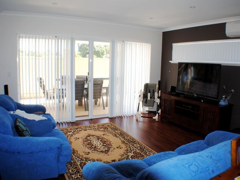 2 Illyarrie Avenue, Falcon WA 6210