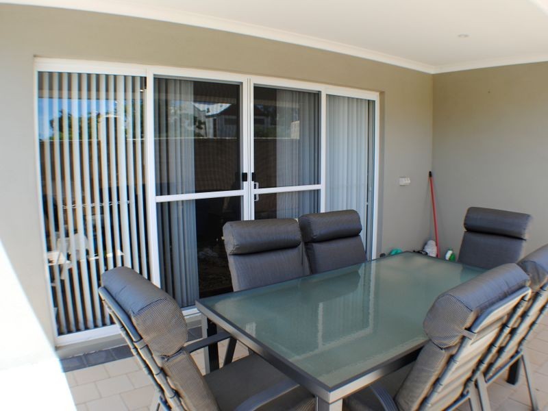2 Illyarrie Avenue, Falcon WA 6210