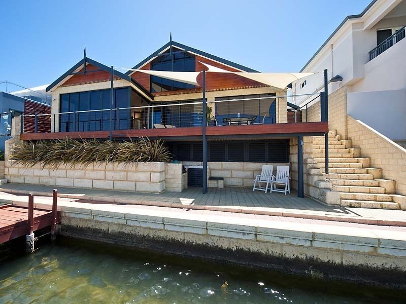 13 Brindabella Crescent, Halls Head WA 6210