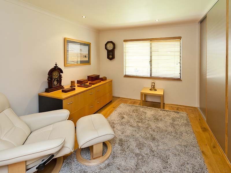 13 Brindabella Crescent, Halls Head WA 6210