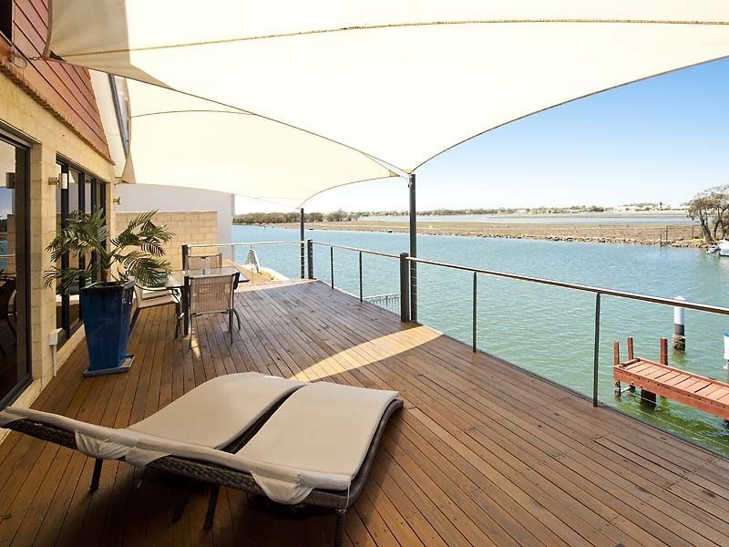 13 Brindabella Crescent, Halls Head WA 6210