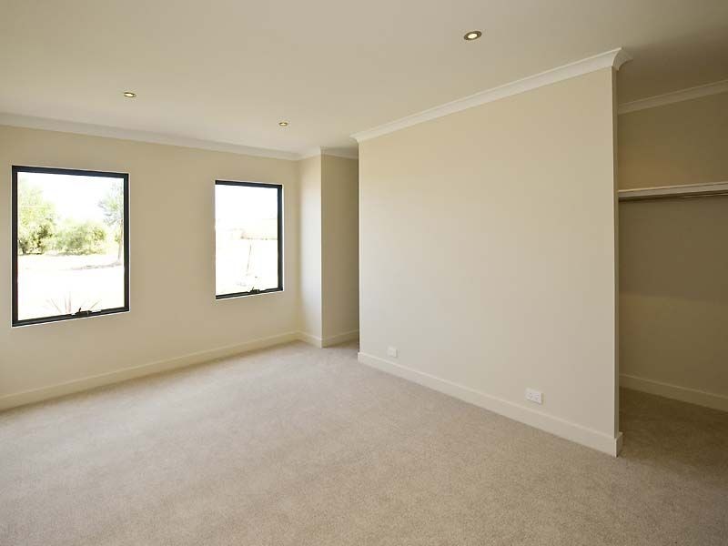 34 Buckingham Drive, Wannanup WA 6210