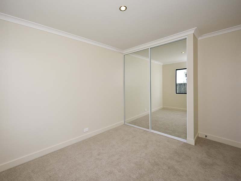 34 Buckingham Drive, Wannanup WA 6210