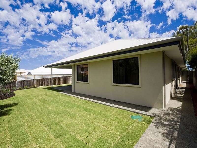 34 Buckingham Drive, Wannanup WA 6210