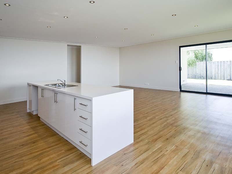 34 Buckingham Drive, Wannanup WA 6210