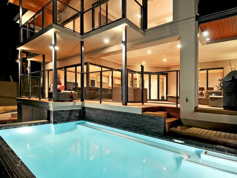 27 Ragamuffin Point, Halls Head WA 6210