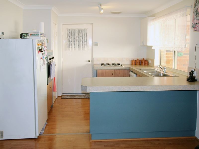 38 Floribunda Avenue, Halls Head WA 6210