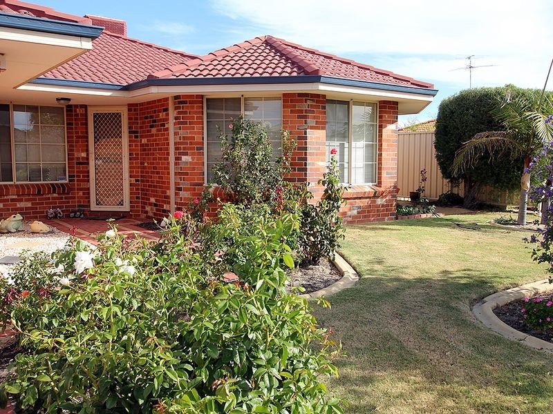 38 Floribunda Avenue, Halls Head WA 6210