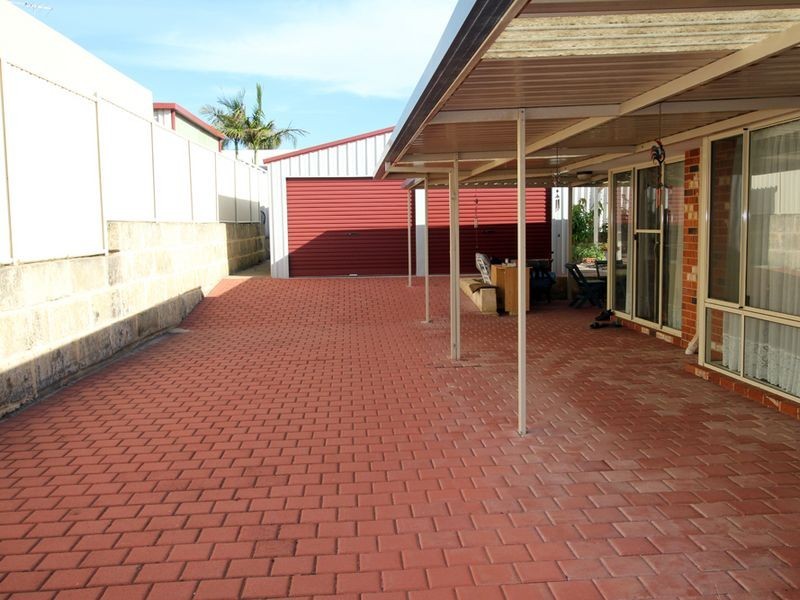 38 Floribunda Avenue, Halls Head WA 6210