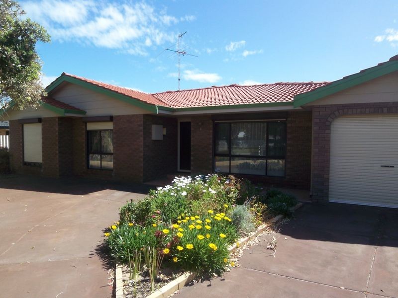 6 Quamby Court, Silver Sands WA 6210