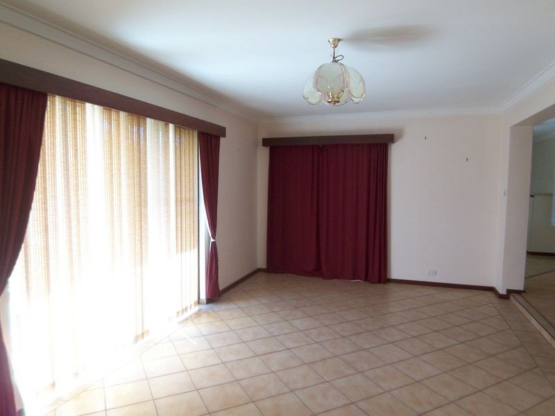 6 Quamby Court, Silver Sands WA 6210