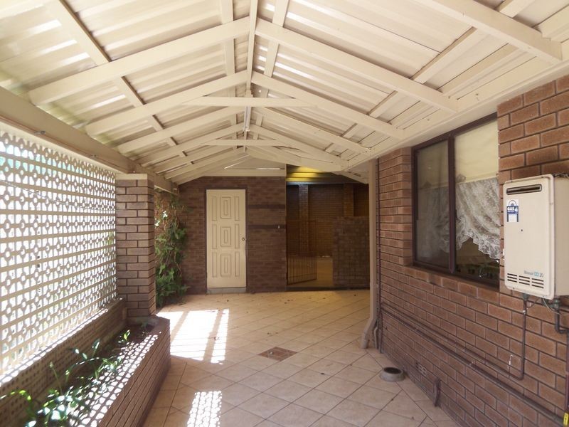 6 Quamby Court, Silver Sands WA 6210