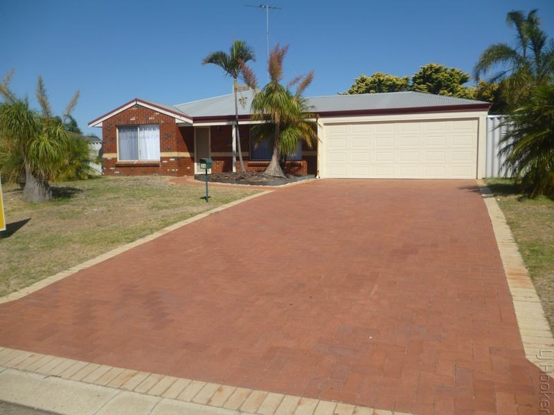 26 Floribunda Avenue, Halls Head WA 6210