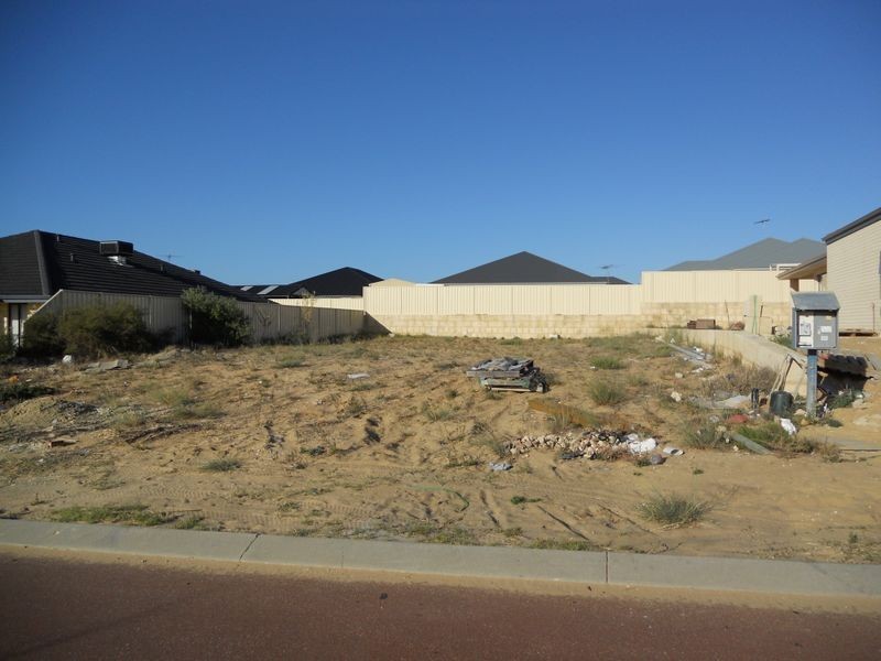 14 Lascelles Circus, Lakelands WA 6180