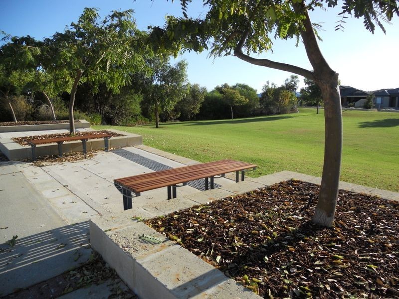 14 Lascelles Circus, Lakelands WA 6180