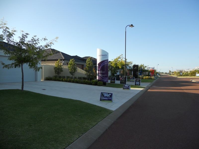 14 Lascelles Circus, Lakelands WA 6180