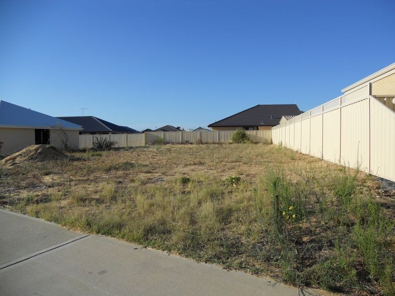 32 Lismore Ridge, Lakelands WA 6180