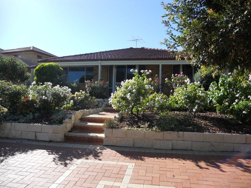 25A Janis Street, Halls Head WA 6210