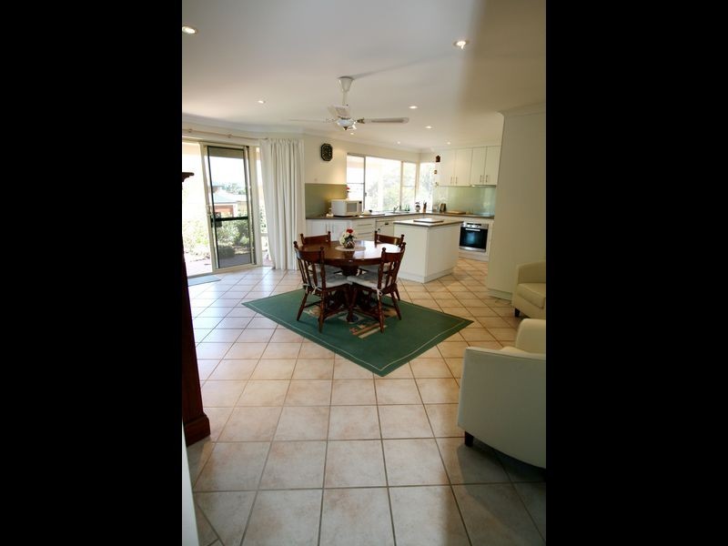 25A Janis Street, Halls Head WA 6210