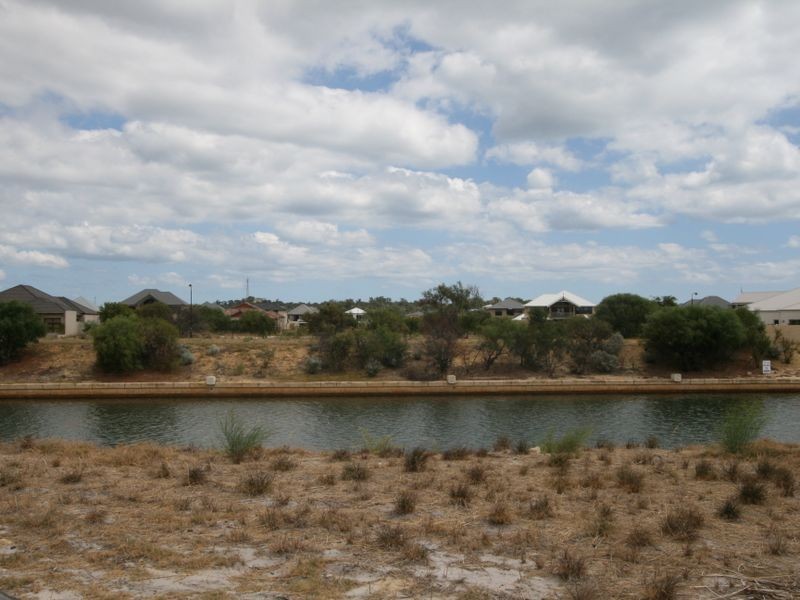 9 Sandpiper Island Retreat, Wannanup WA 6210