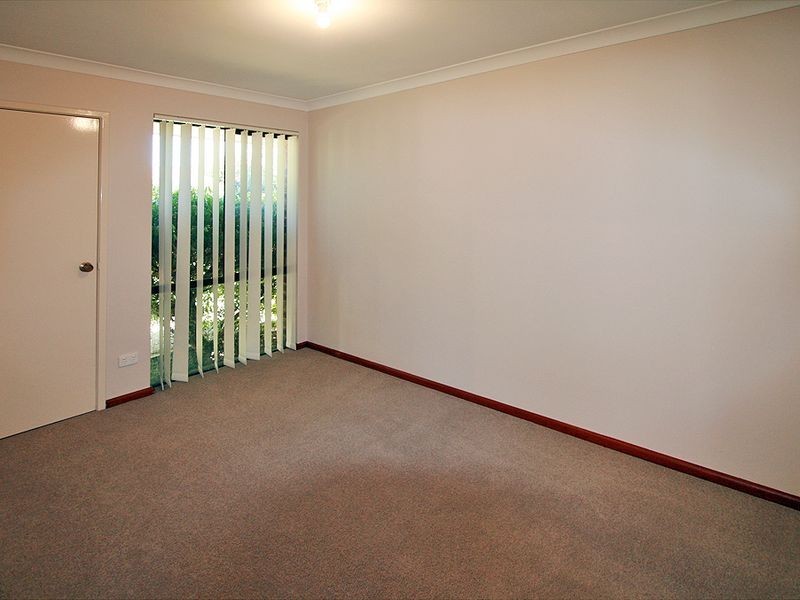 10 Camellia Court, Halls Head WA 6210