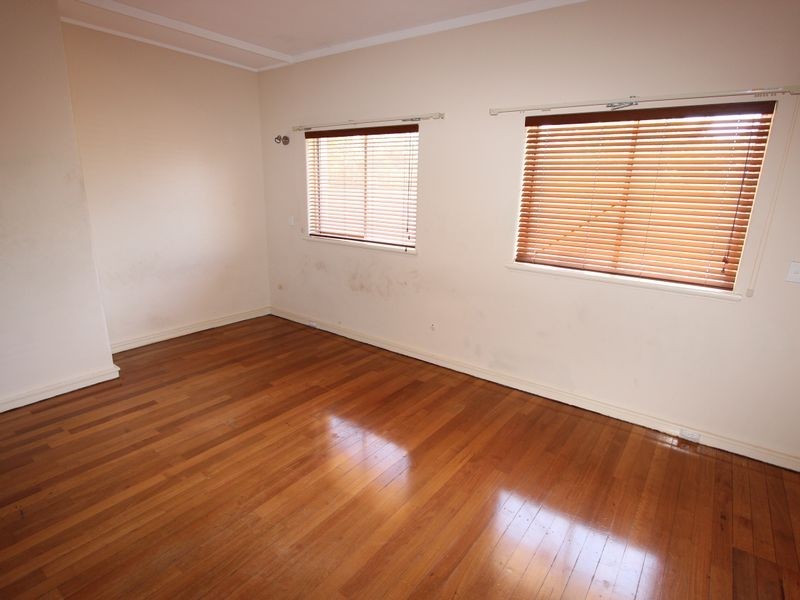 64 Leslie Street, Dudley Park WA 6210