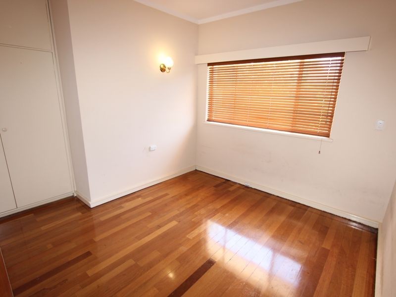 64 Leslie Street, Dudley Park WA 6210