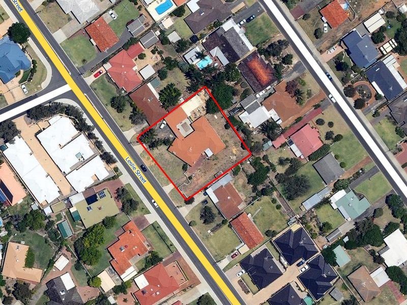 64 Leslie Street, Dudley Park WA 6210