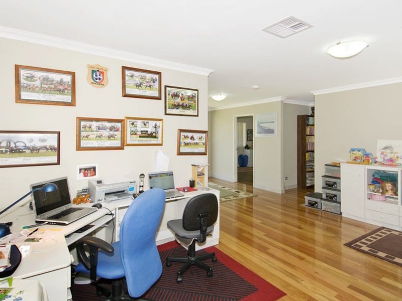 9 Hideaway Cove, Halls Head WA 6210