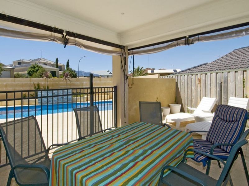 9 Hideaway Cove, Halls Head WA 6210