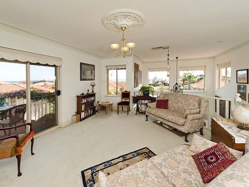 43 Leveque Loop, San Remo WA 6210
