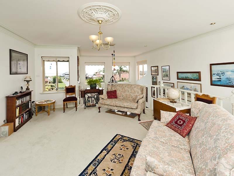 43 Leveque Loop, San Remo WA 6210