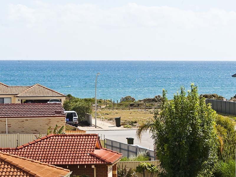 43 Leveque Loop, San Remo WA 6210