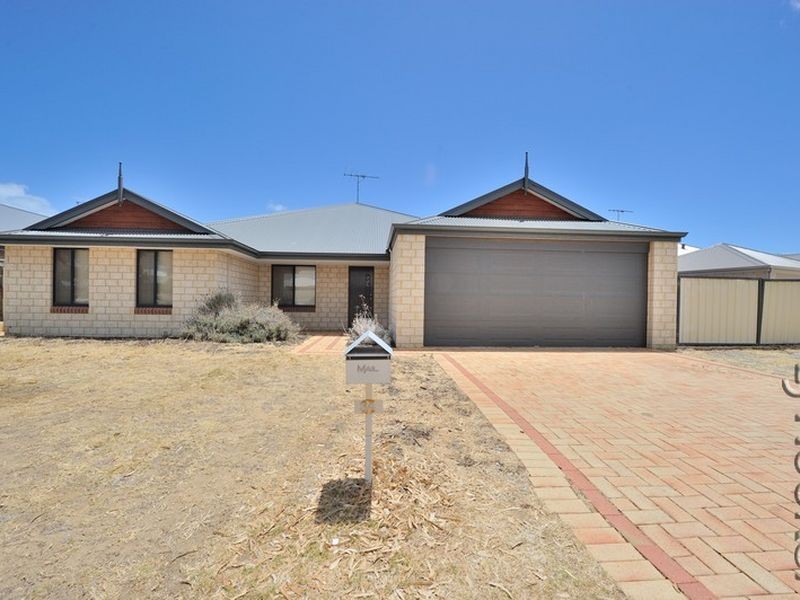 34 Carissa Turn, Halls Head WA 6210