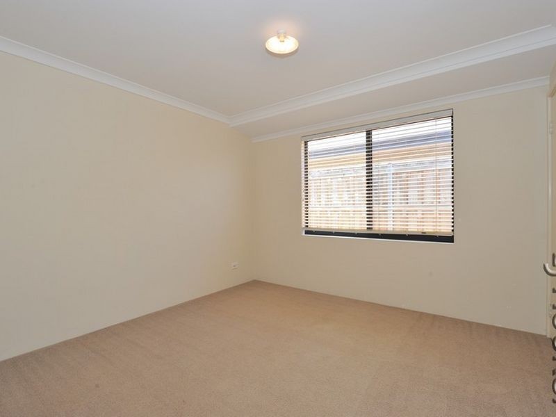 34 Carissa Turn, Halls Head WA 6210