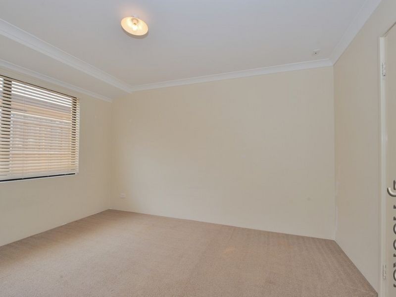 34 Carissa Turn, Halls Head WA 6210
