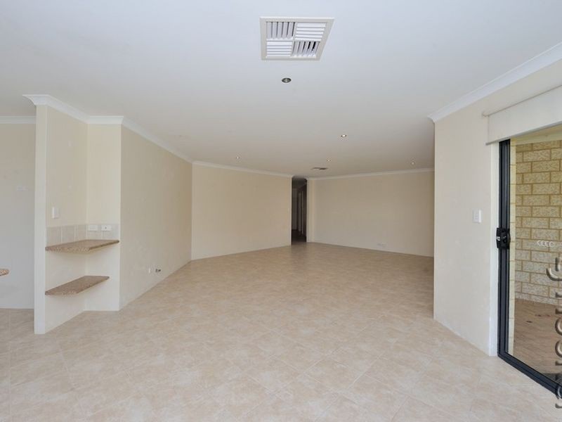 34 Carissa Turn, Halls Head WA 6210