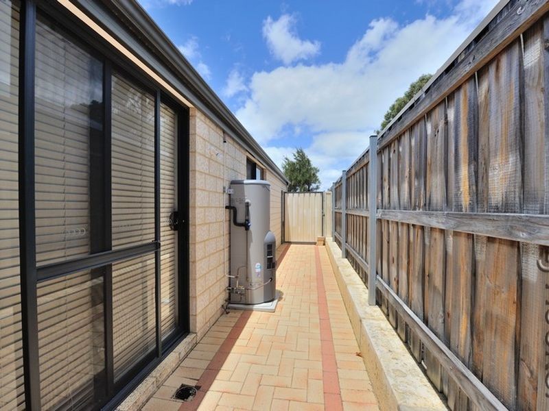 34 Carissa Turn, Halls Head WA 6210