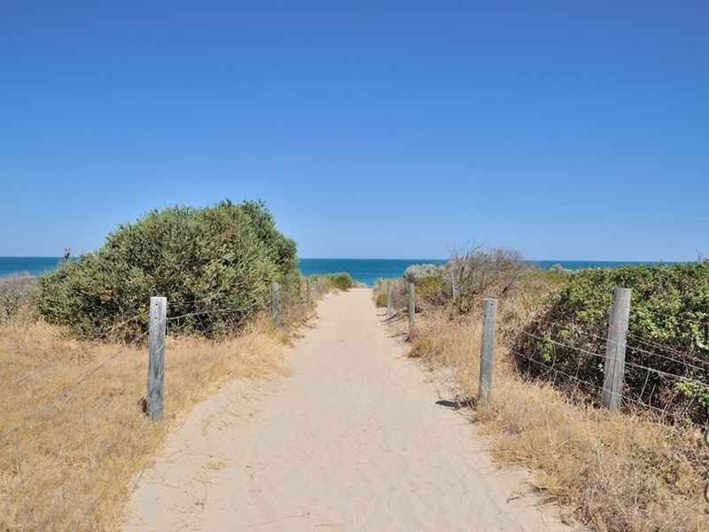 3 Swiftshire Road, Madora Bay WA 6210