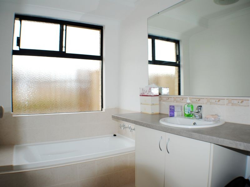 88 Yindana Boulevard, Lakelands WA 6180