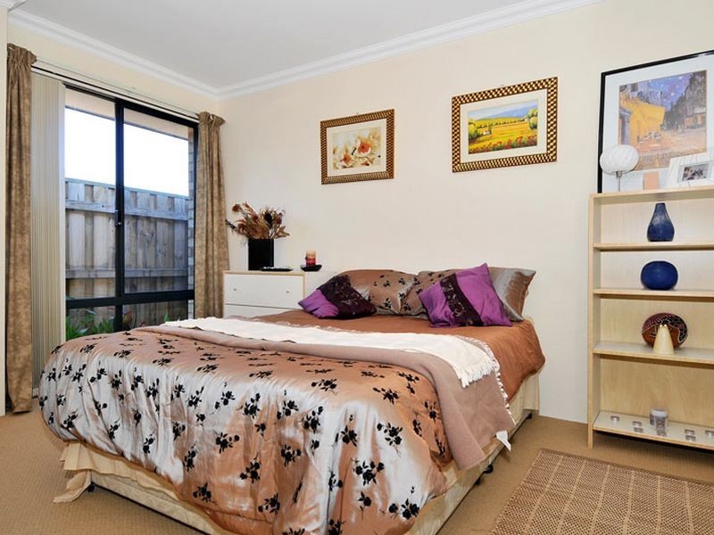 7 Zinnia Lane, Halls Head WA 6210