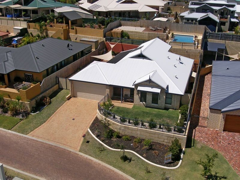 7 Zinnia Lane, Halls Head WA 6210