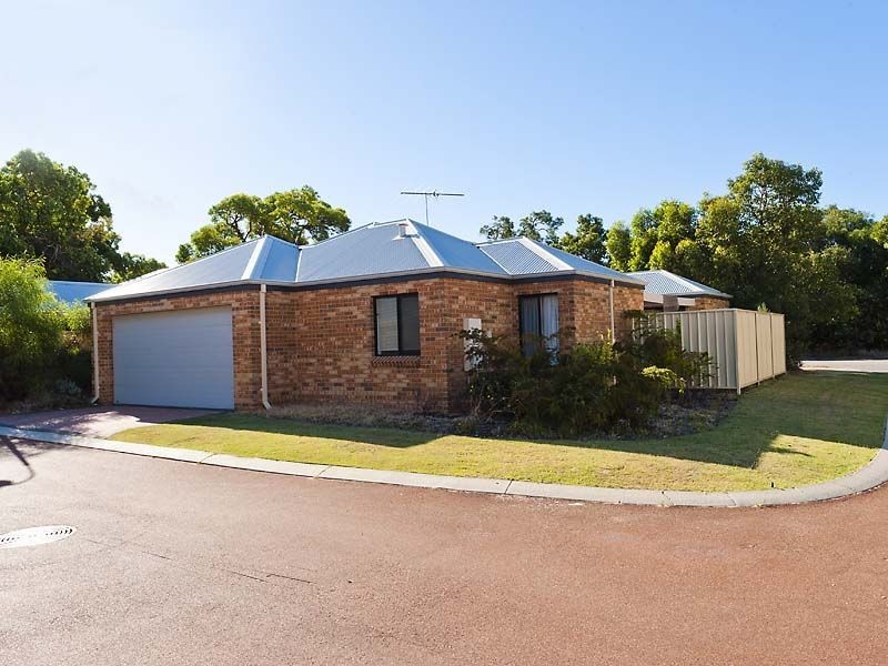 27 Zamia Loop, Wannanup WA 6210