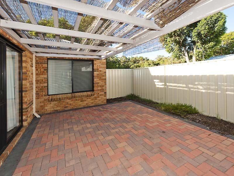 27 Zamia Loop, Wannanup WA 6210