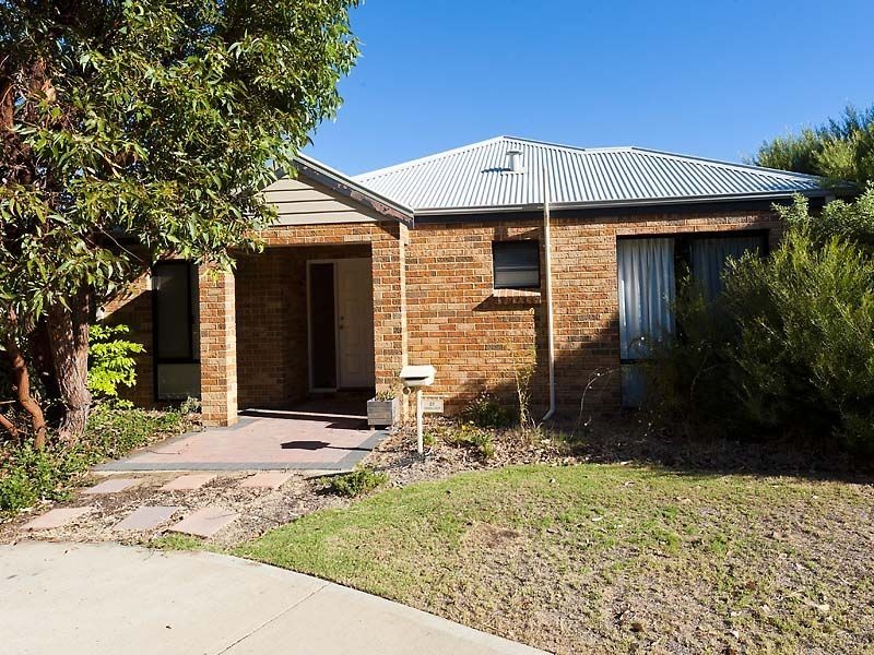27 Zamia Loop, Wannanup WA 6210