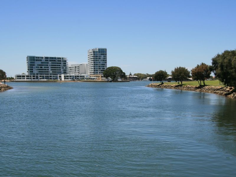 4 Siska Court, Halls Head WA 6210