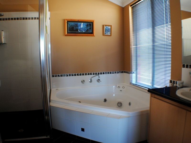 4 Chyverton Corner, Erskine WA 6210